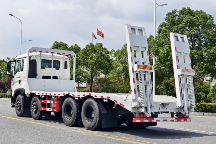 Howo TX 8x4 12 Wheelers Flatbed Tranport Vehicle with Ladder