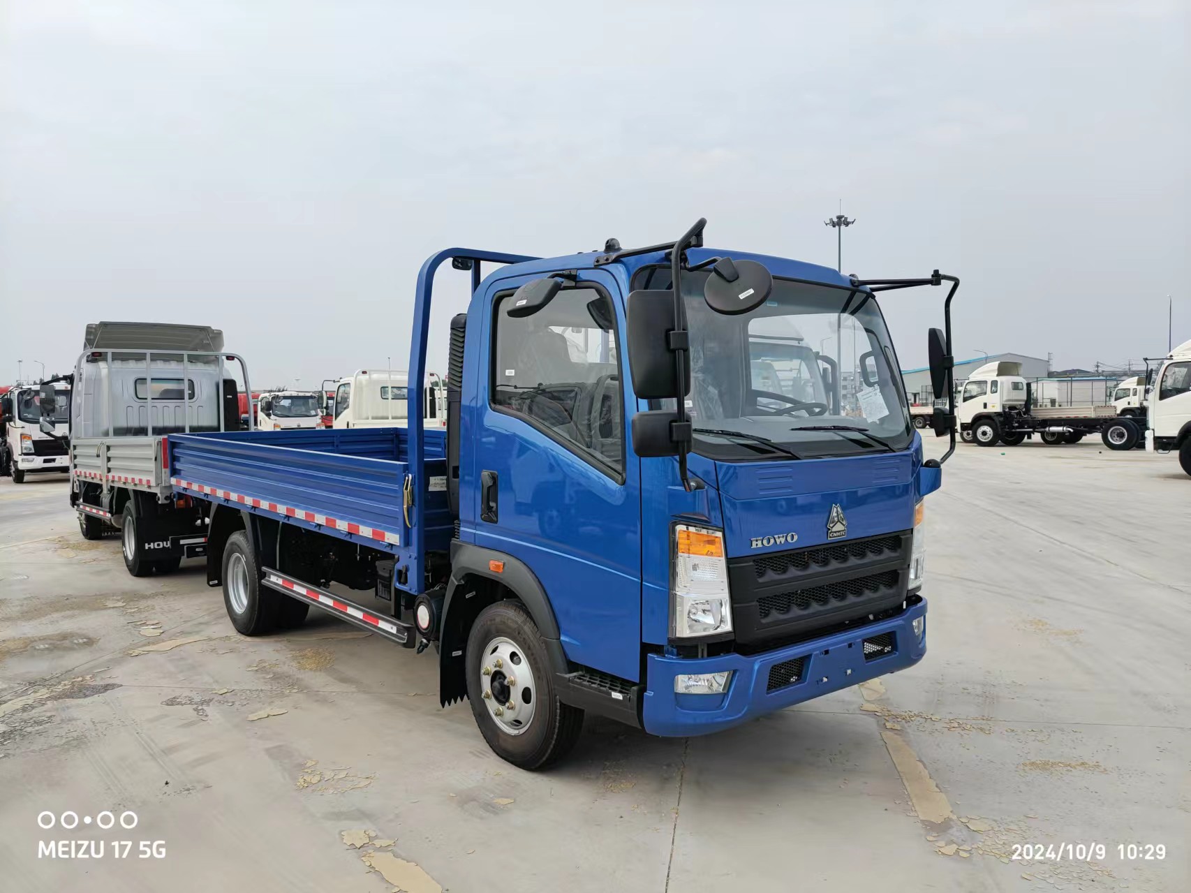 SINOTRUCK HOWO 4×2 Cargo truck