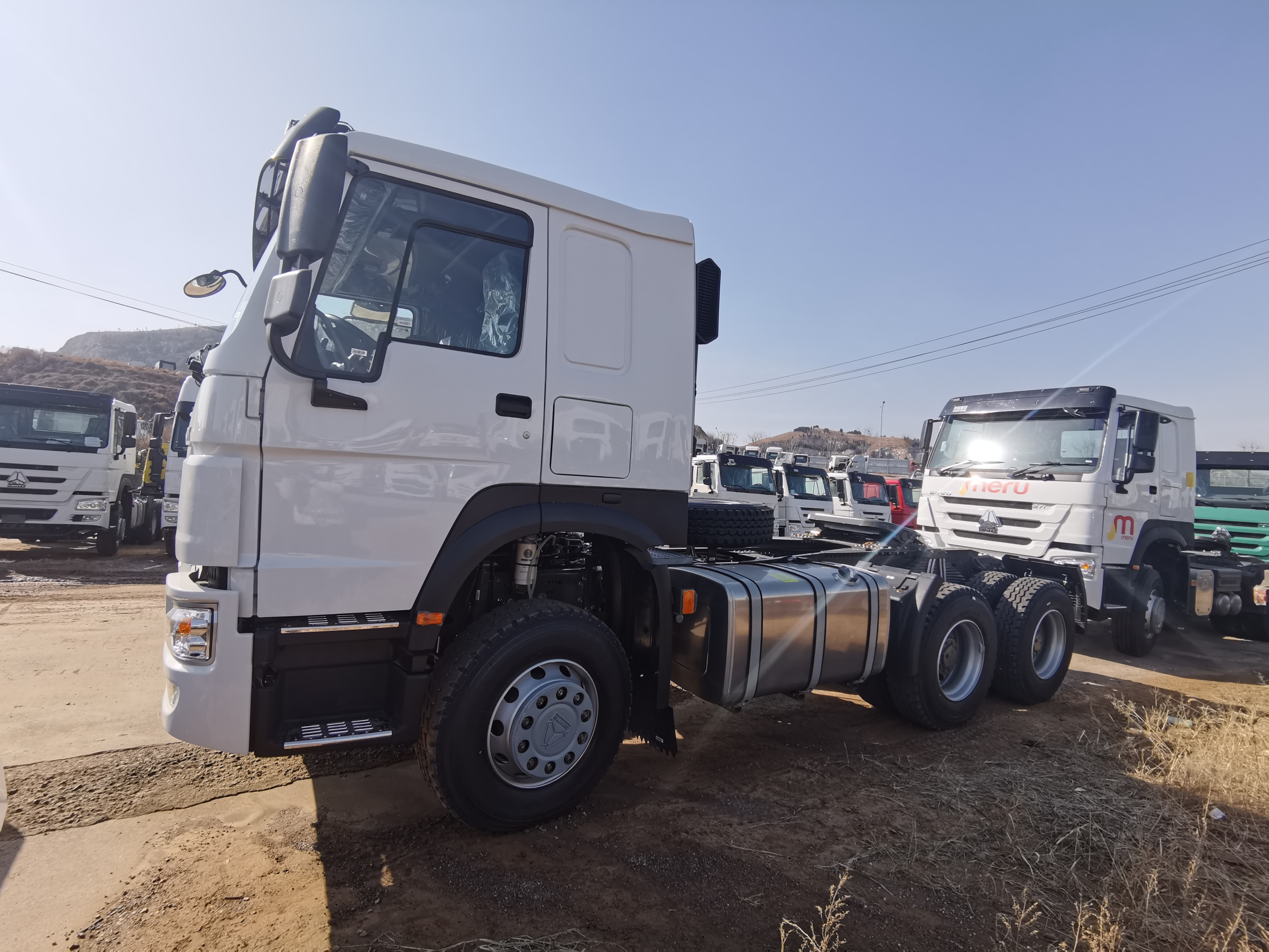 Chinese Best Selling High Quality Sinotruk HOWO 6×4 Tractor Truck To Zambia