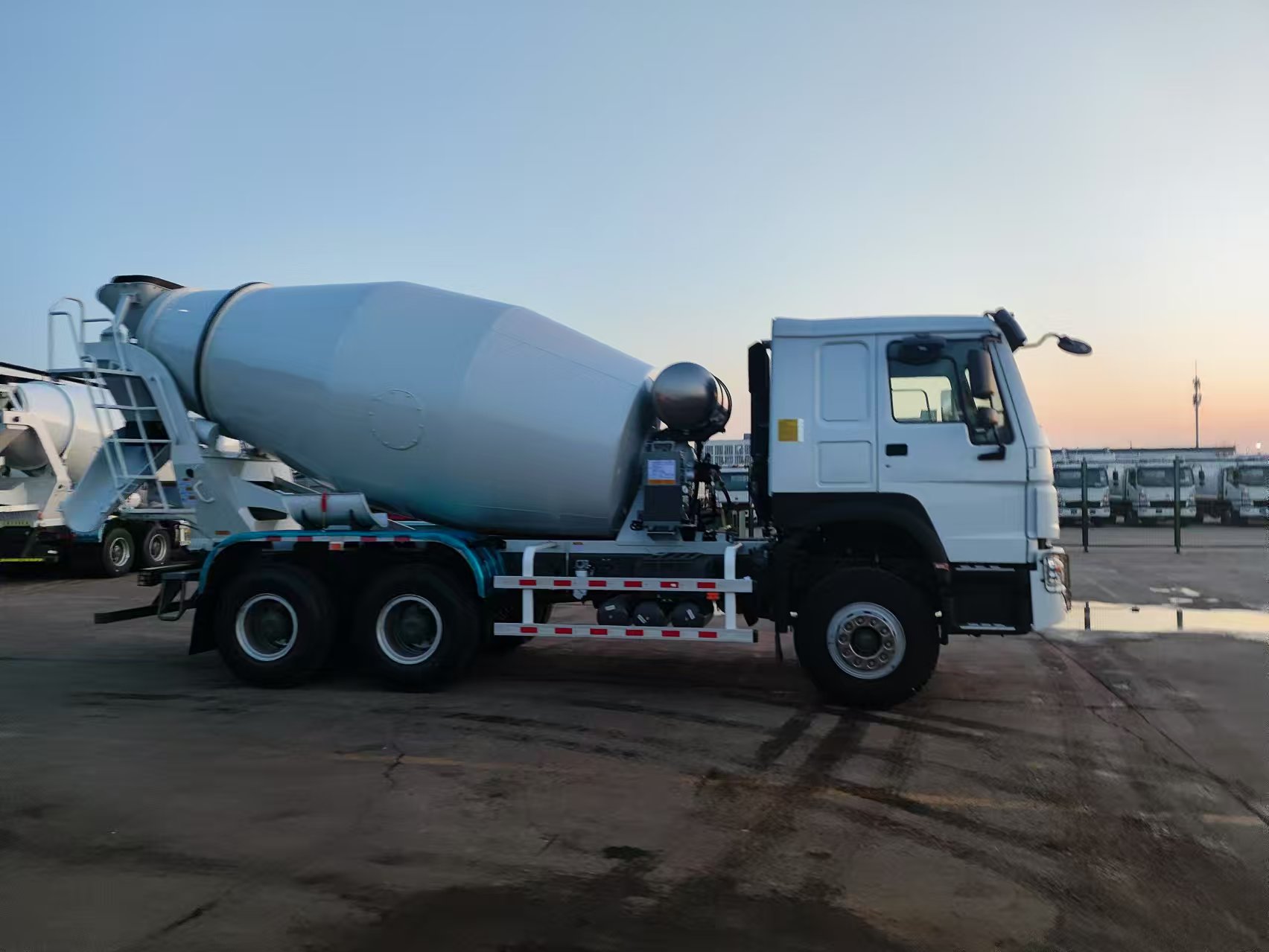 Sinotruk 10 Cubic Concrete Mixer in Djibouti