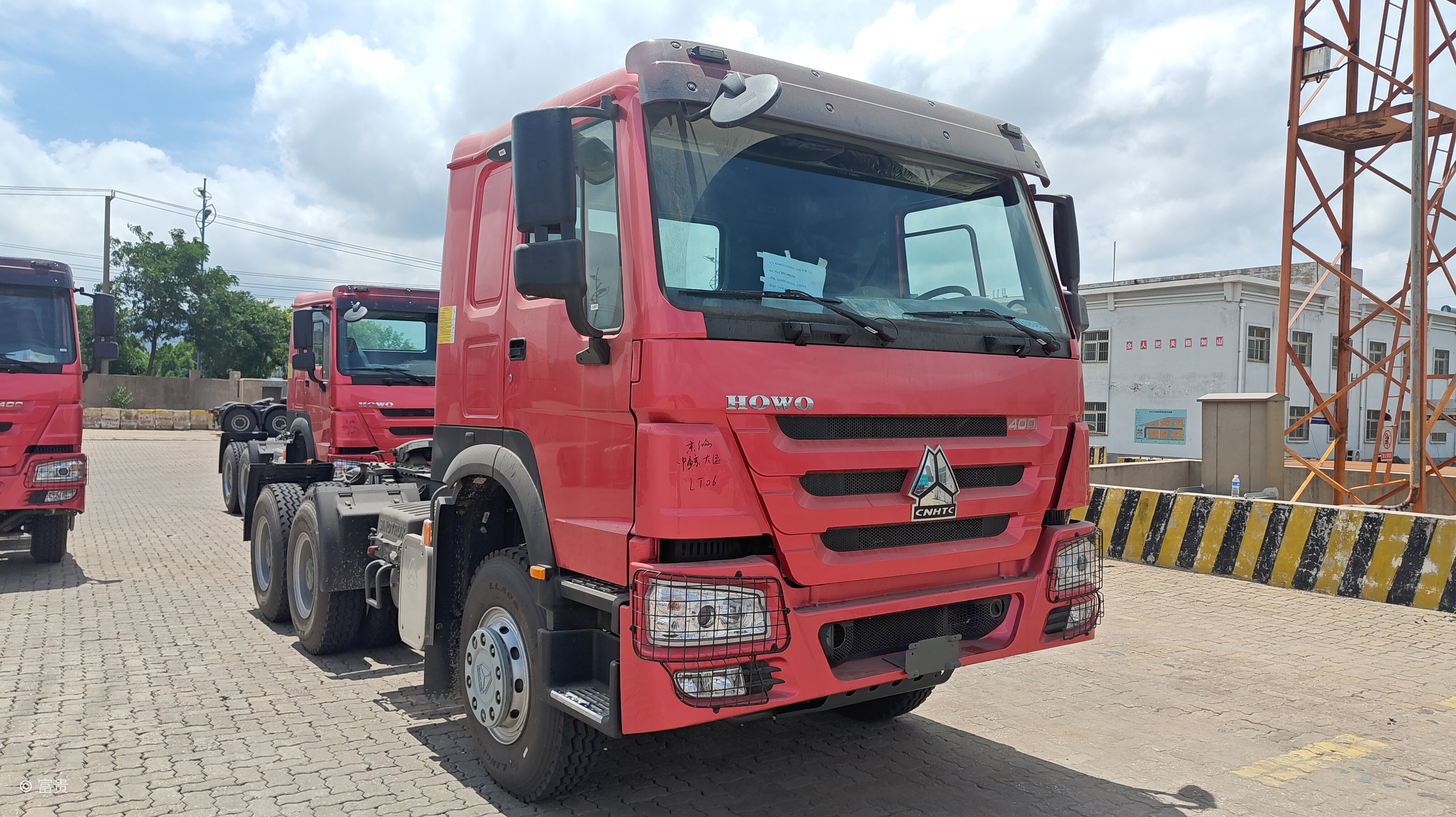 SINOTRUK HOWO 6×4 Tractor Head Truck