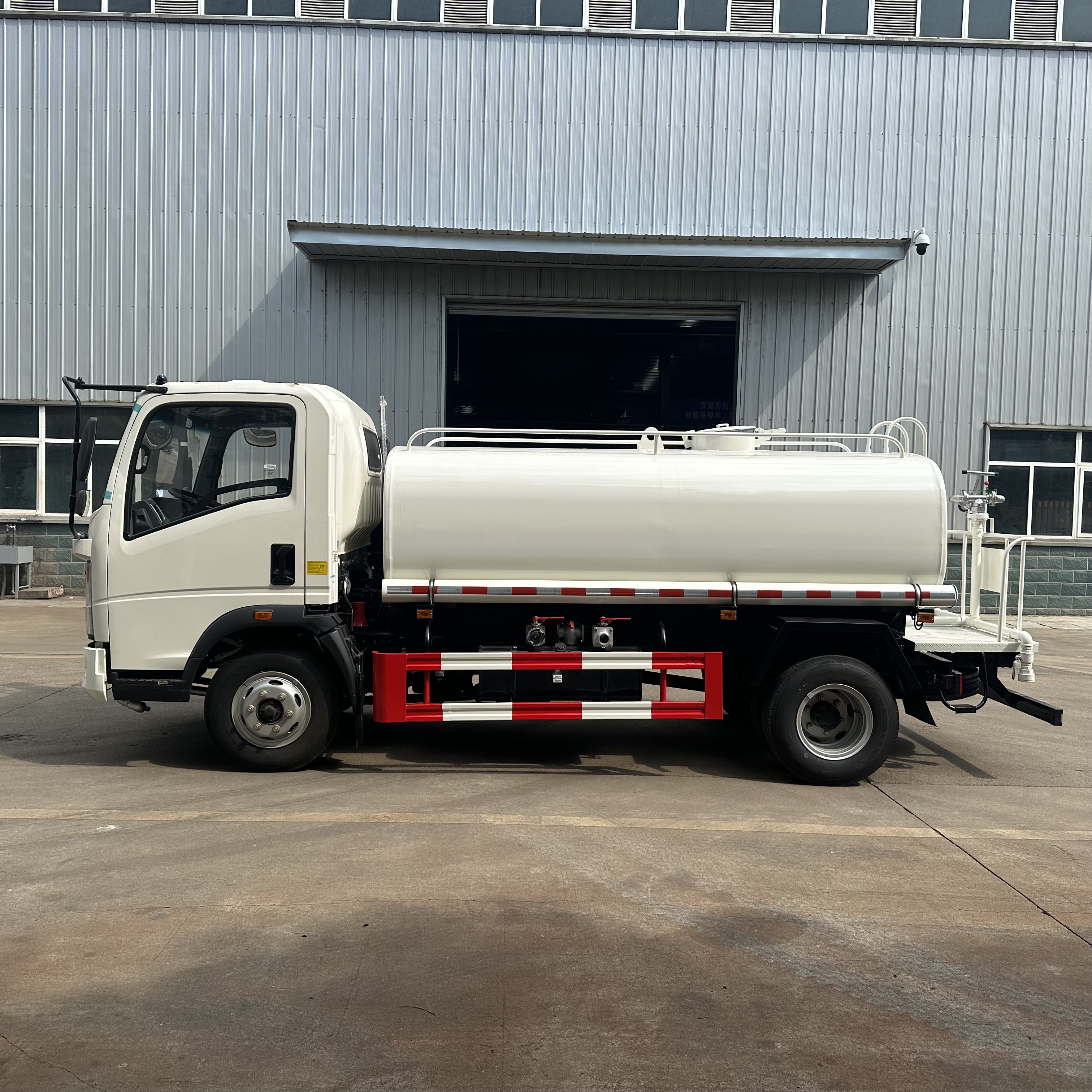 SINOTRUCK HOWO Water Tank Truck 4×2 10m³