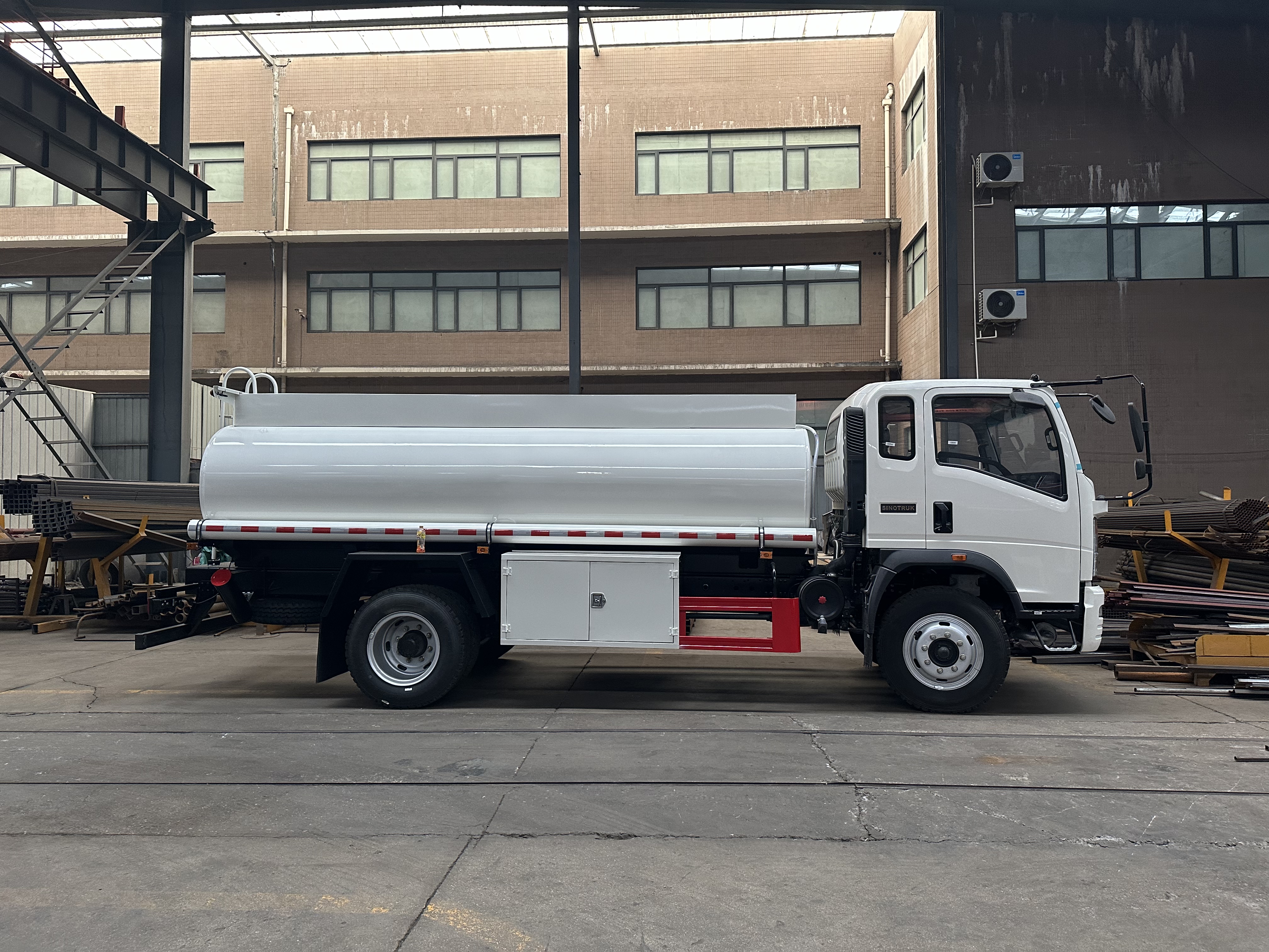 SINOTRUCK HOWO Water Tank Truck 4×2 10m³