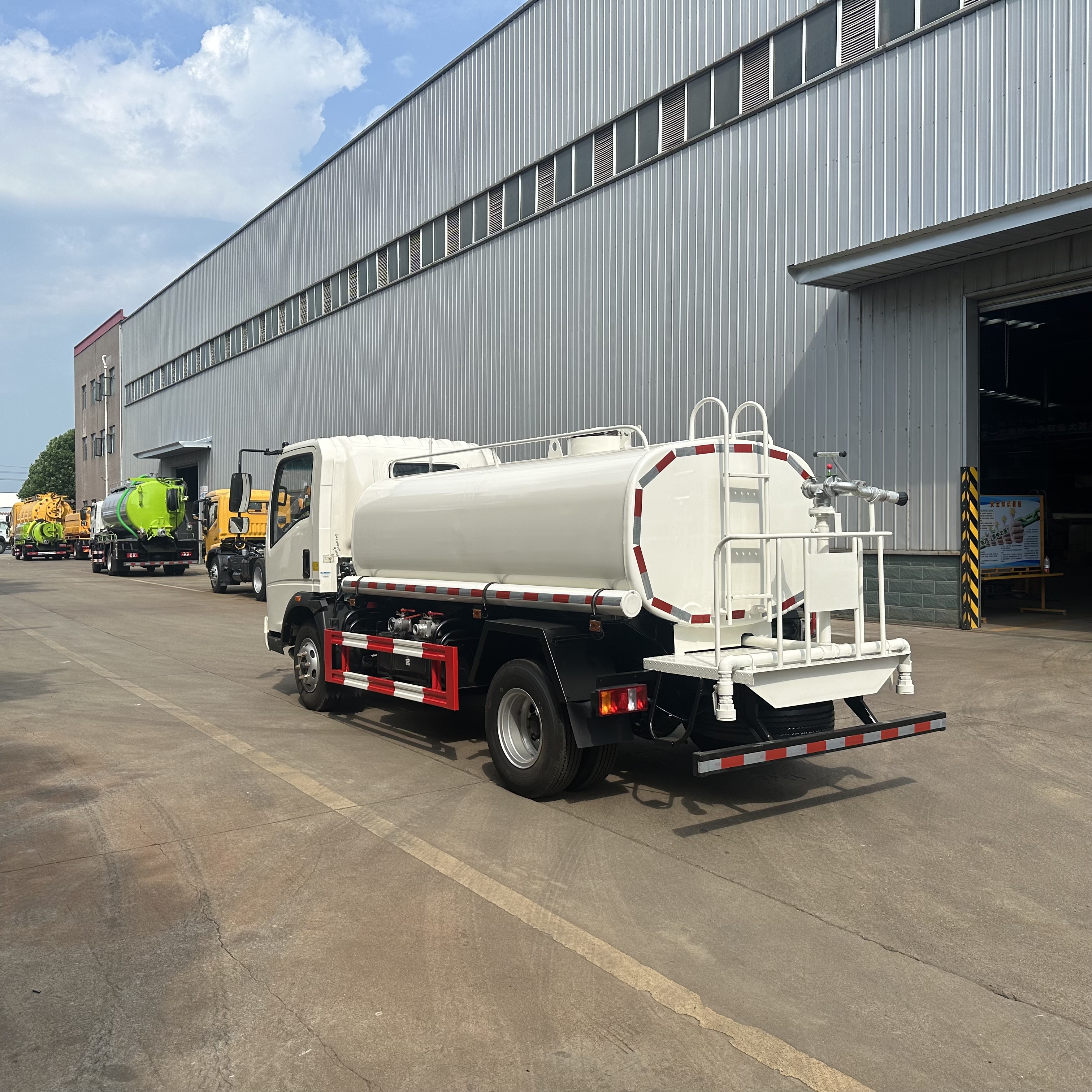 SINOTRUCK HOWO Water Tank Truck 4×2 10m³