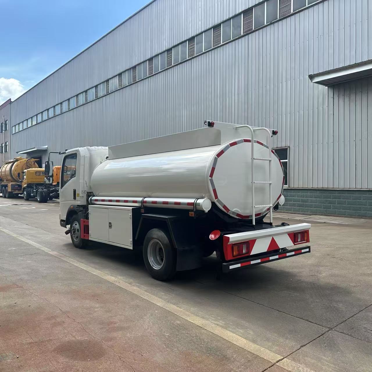 SINOTRUCK HOWO Water Tank Truck 4×2 10m³