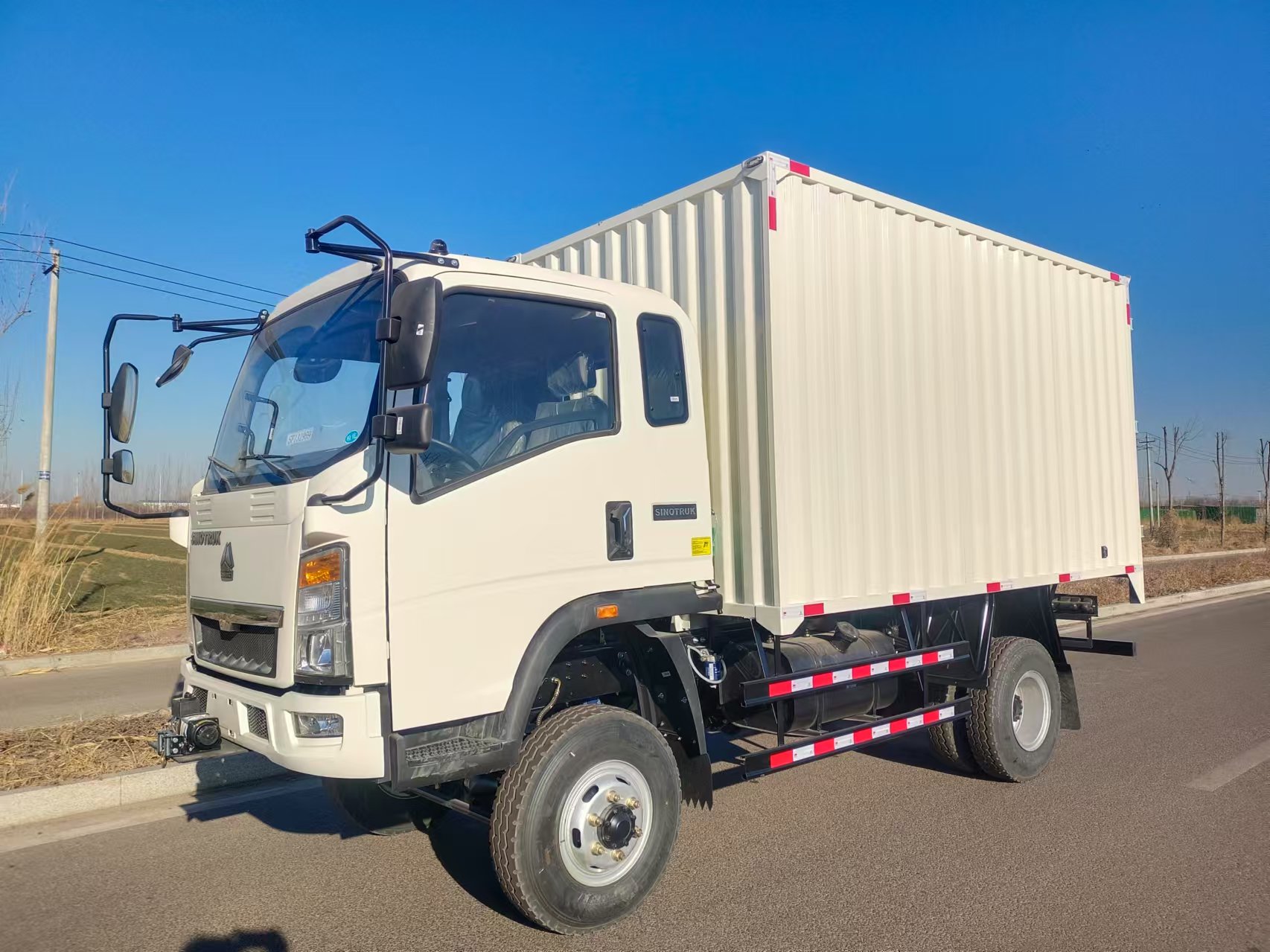 Howo 4×2 diesel  Box truck  for Export