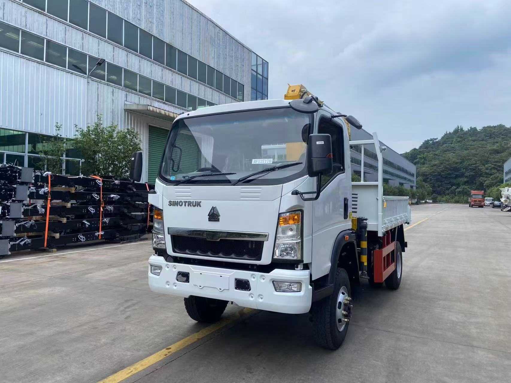 SINOTRUK HOWO 4×2 Mounted-crane Truck 8 tons