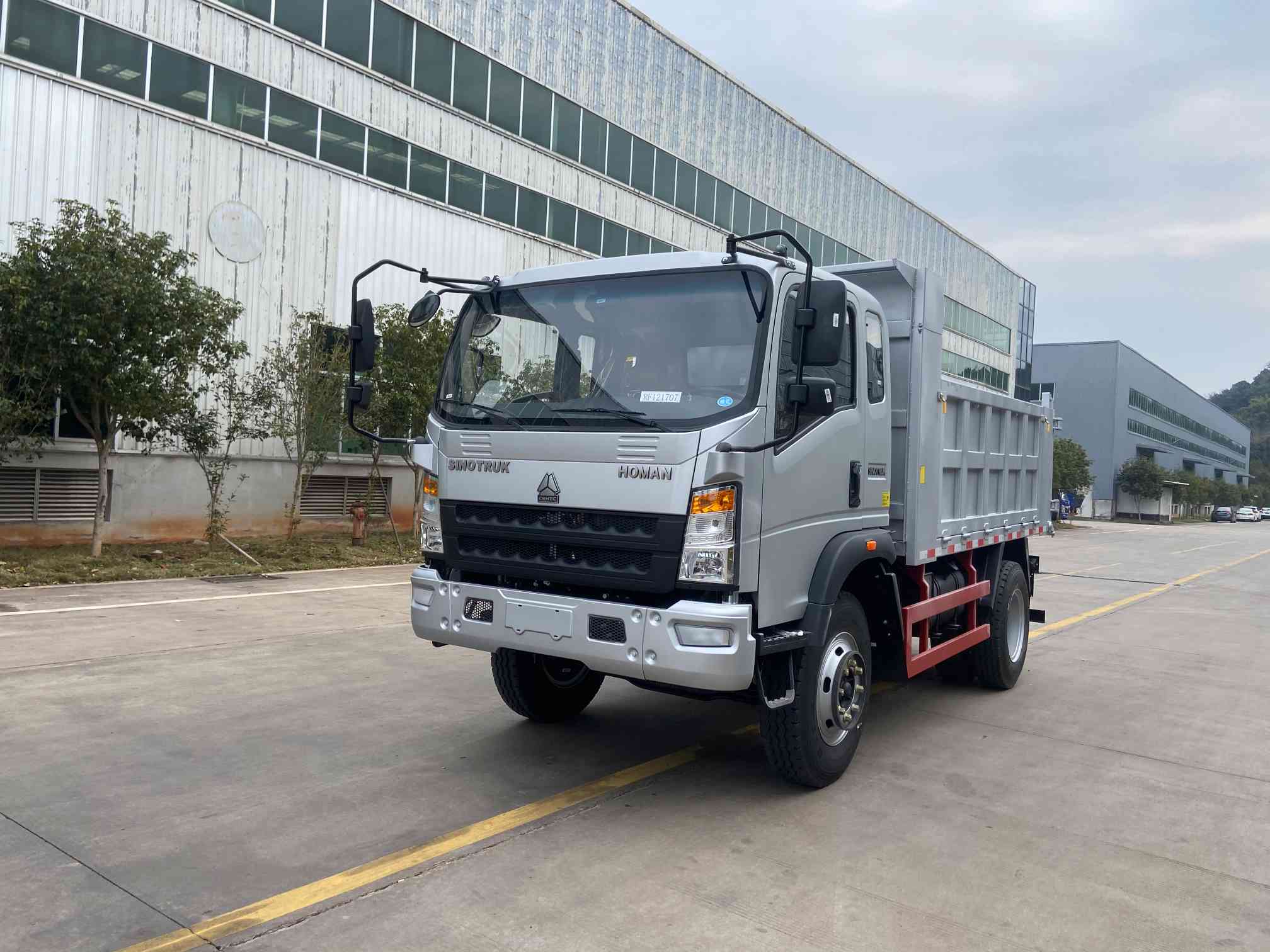 SINOTRUCK HOWO 4×2 Dump Truck 10 tons