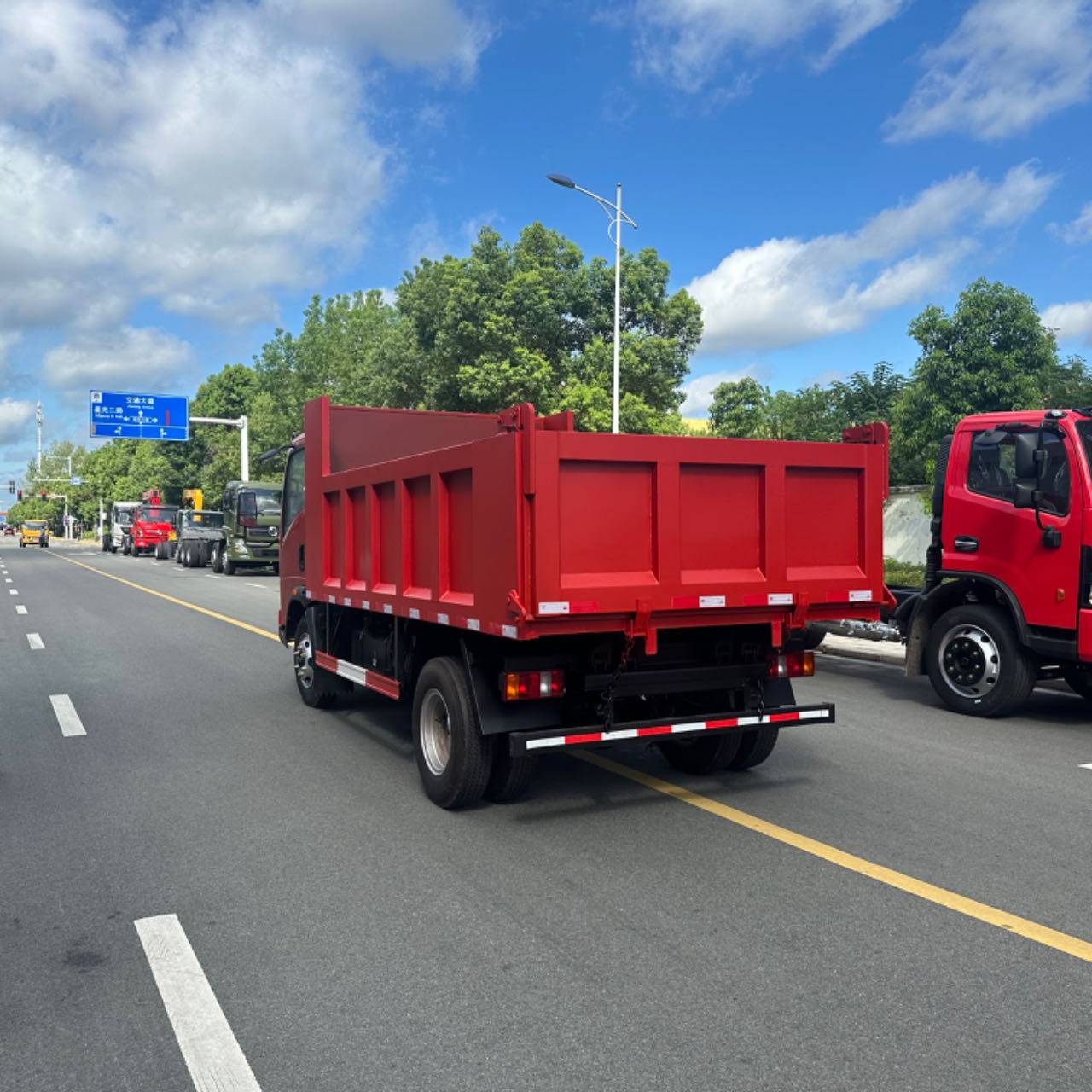 SINOTRUCK HOWO 4×2 Dump Truck 10 tons