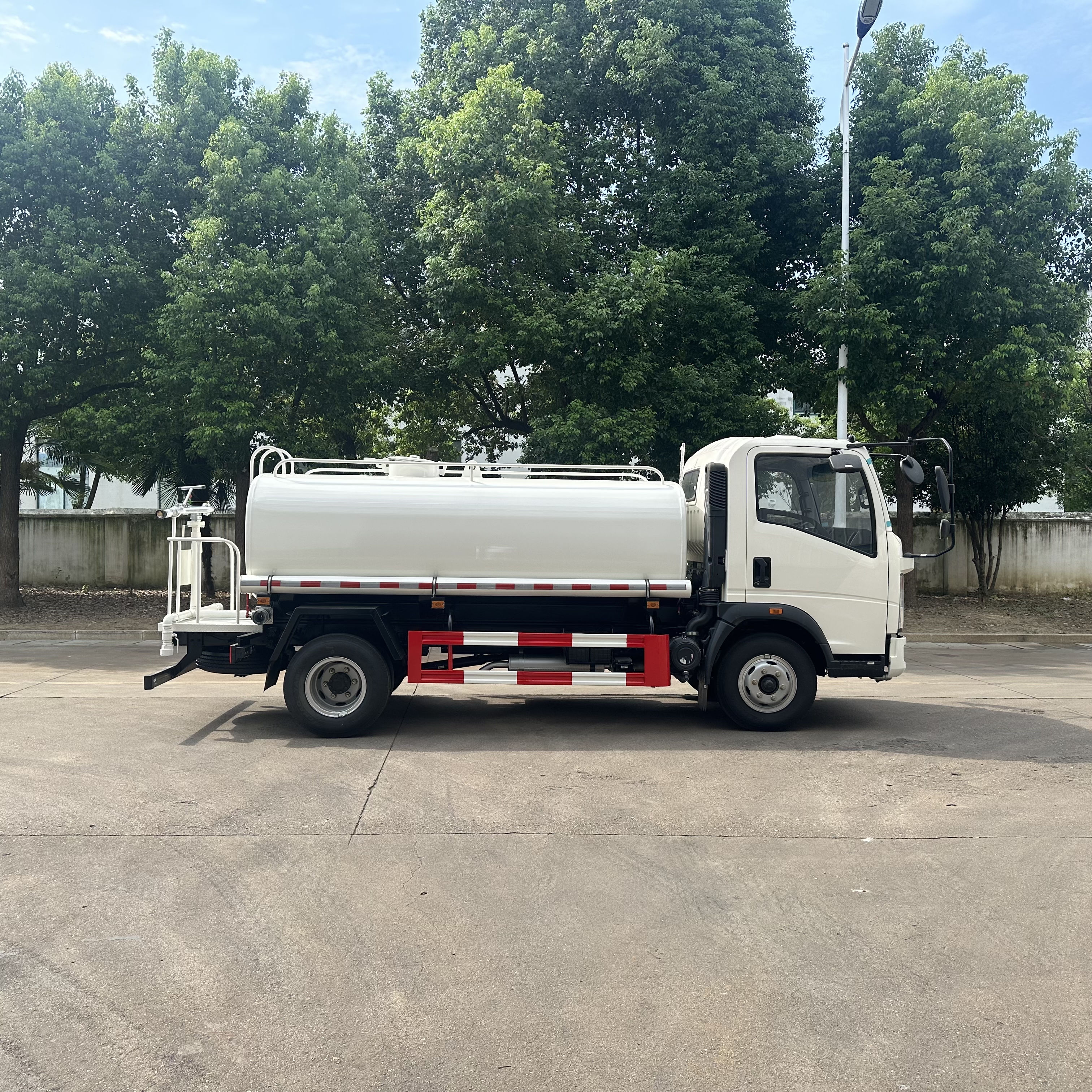 SINOTRUCK HOWO Water Tank Truck 4×2 10m³