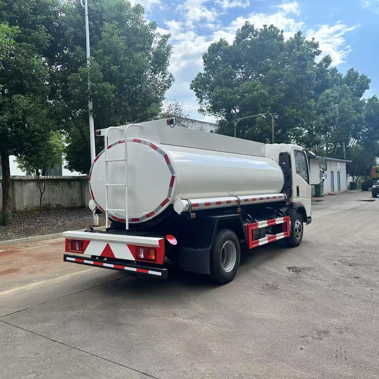 SINOTRUCK HOWO Water Tank Truck 4×2 10m³