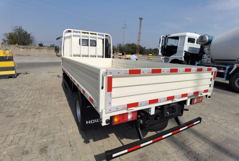 Sinotruck HOWO 4×2 Cargo Truck 10 Tons