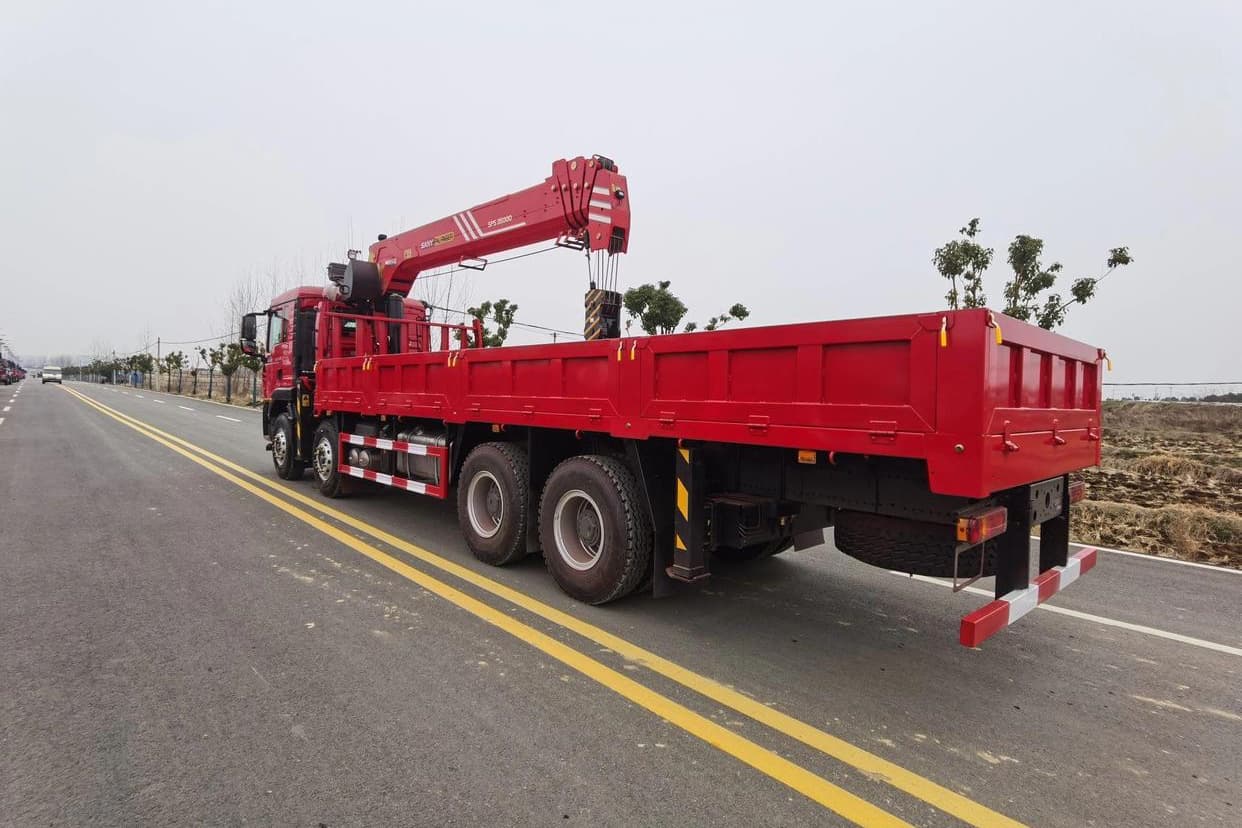 Howo TX 8×4 12 Wheelers Cargo Truck Mounted with Telescopic Crane