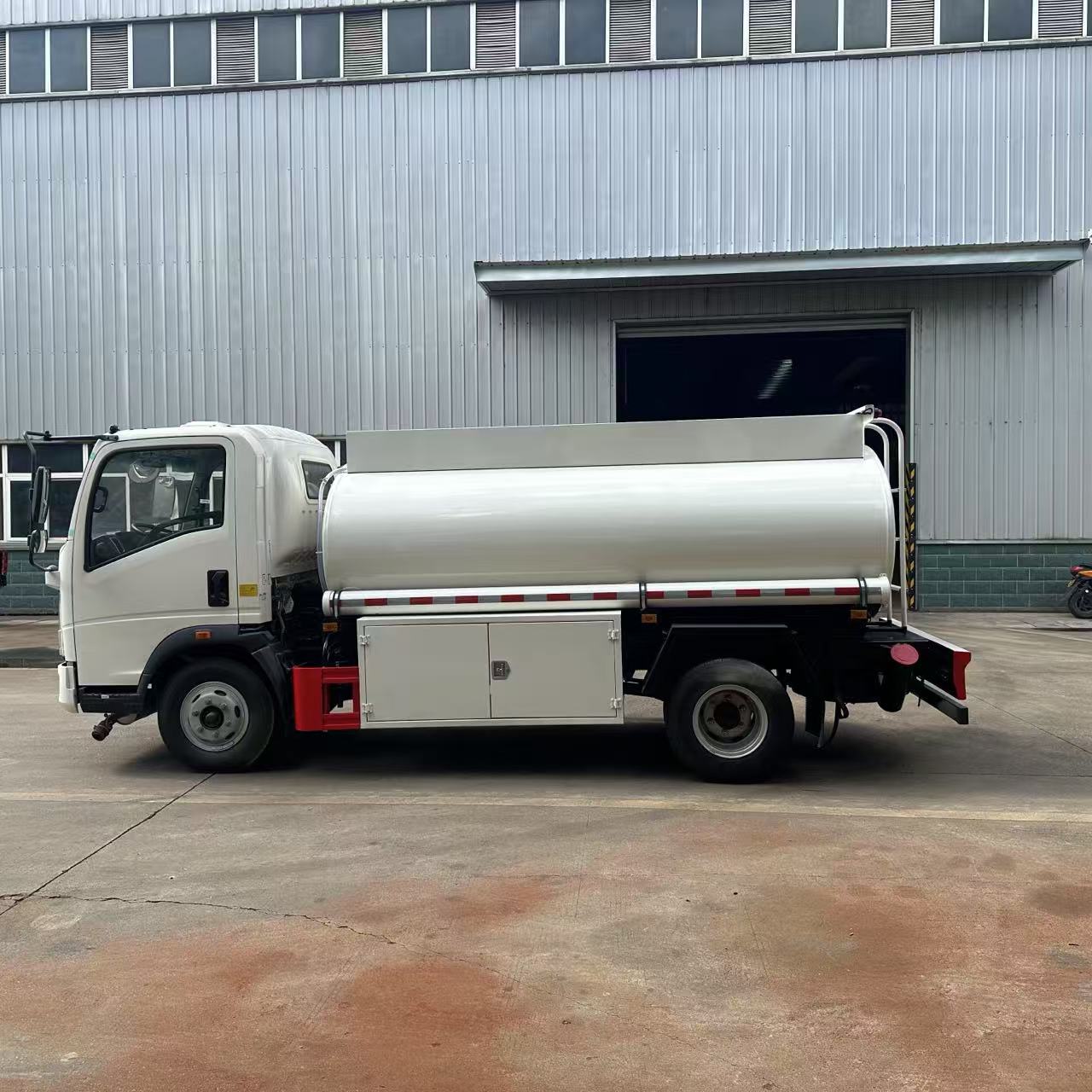 SINOTRUCK HOWO Water Tank Truck 4×2 10m³