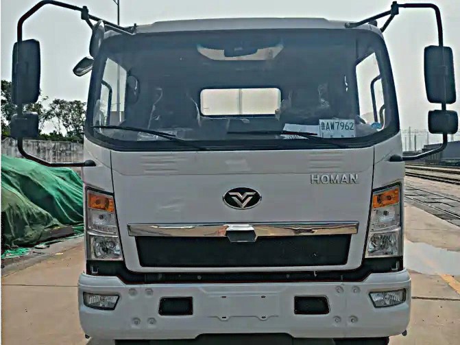 Sinotruck HOMAN 4×2 Cargo Truck 8-10 Tons 130hp Euro 3