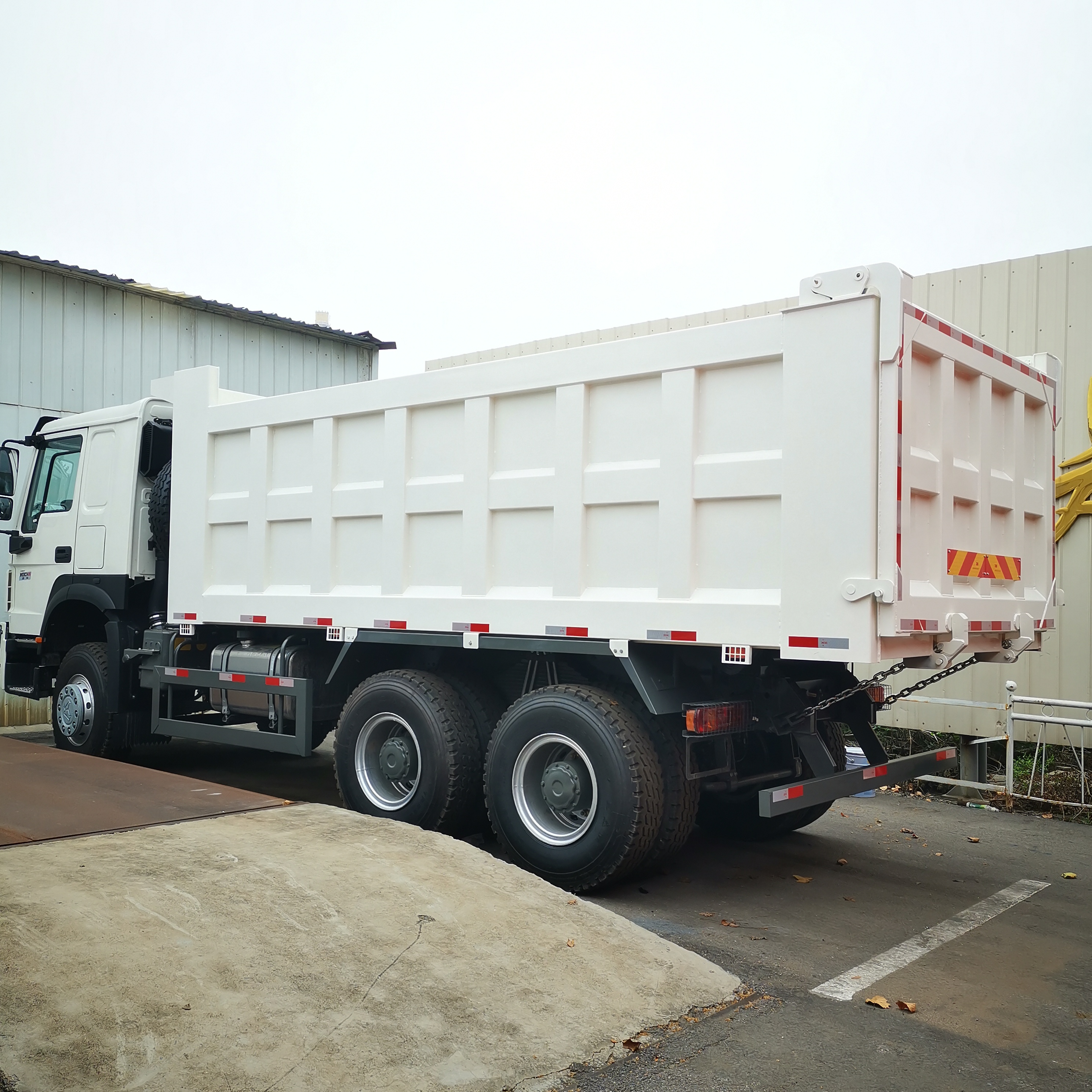 Sinotruk Howo Tipper Truck   in  Libya