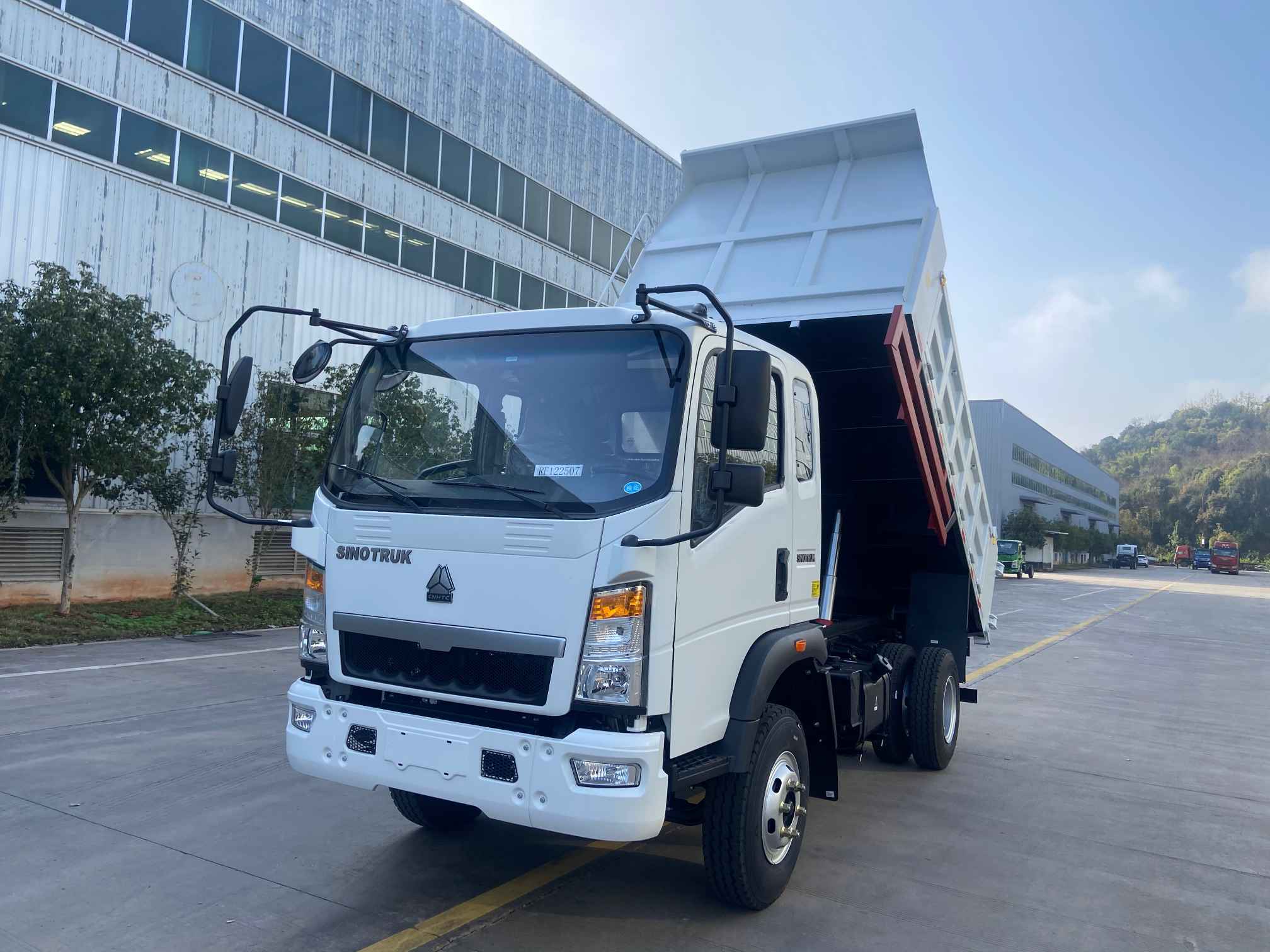 SINOTRUCK HOWO 4×2 Dump Truck 10 tons