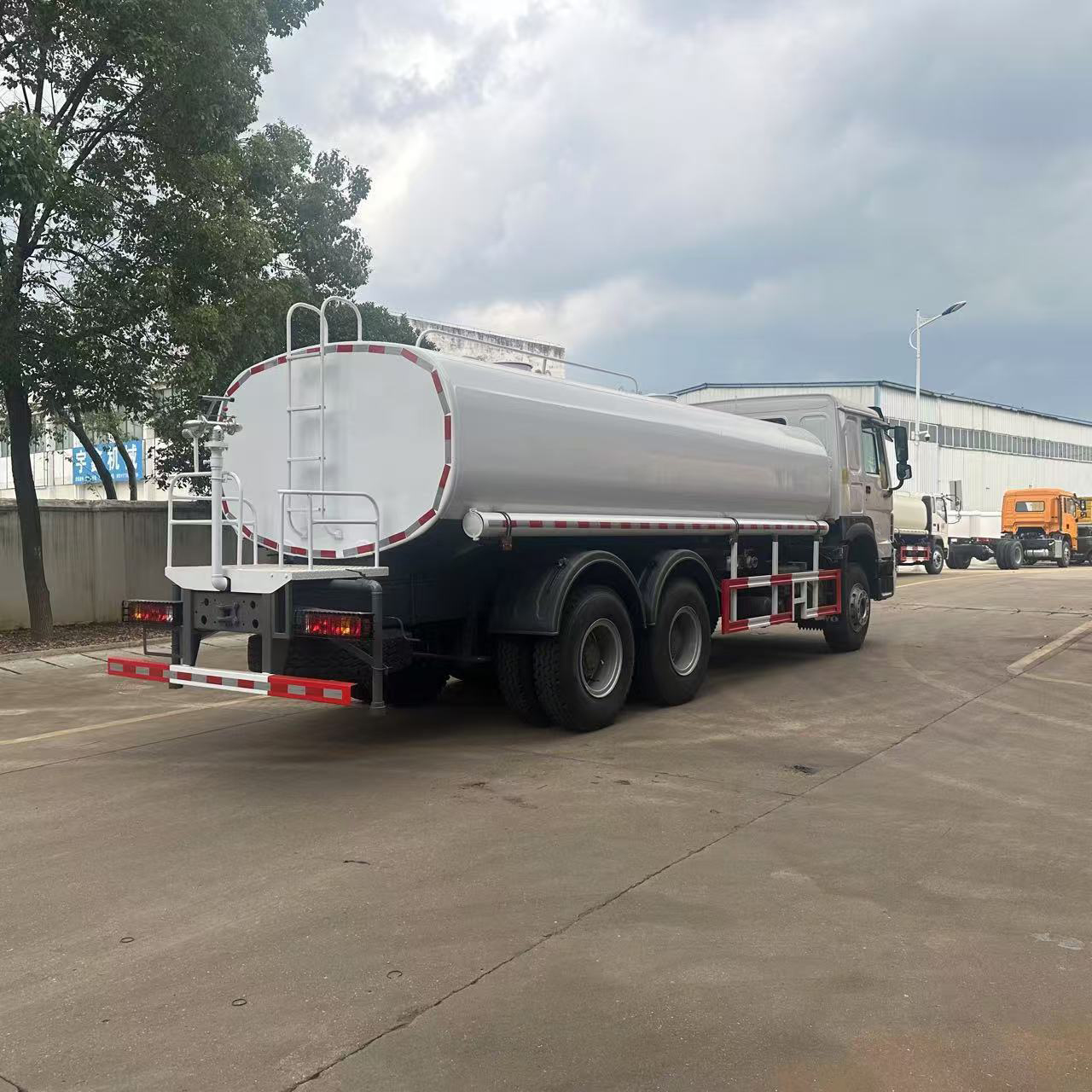 Tanzania 6×4 200000l Fuel Tanker Truck