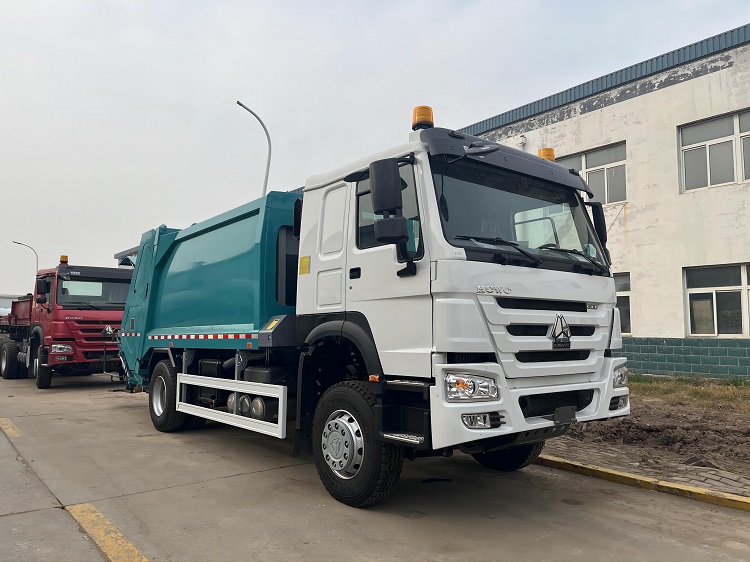 6 Cubic Waste compression Garbage Truck in Congo