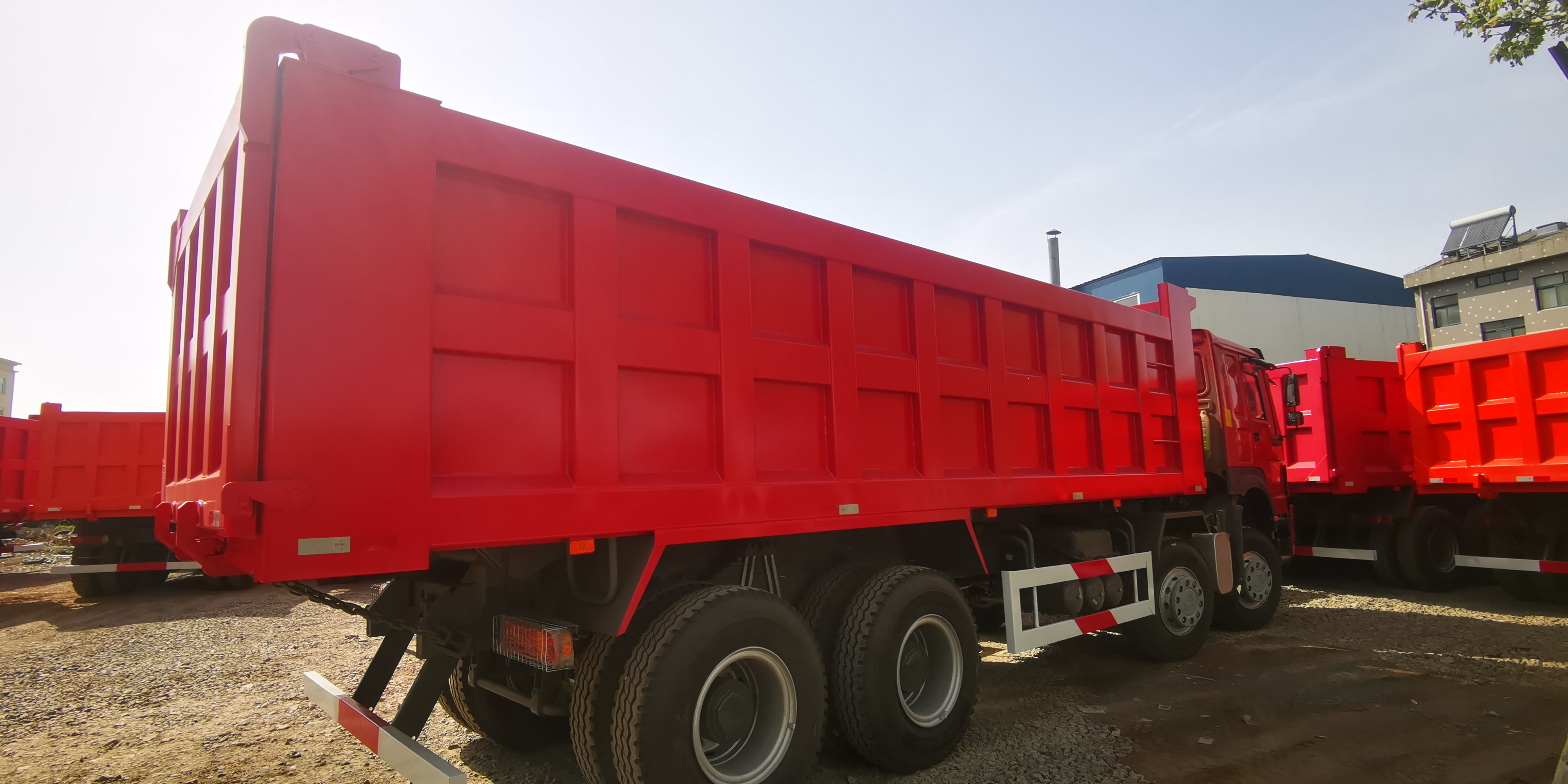 HOWO 8*4DUMP TRUCK 26m³