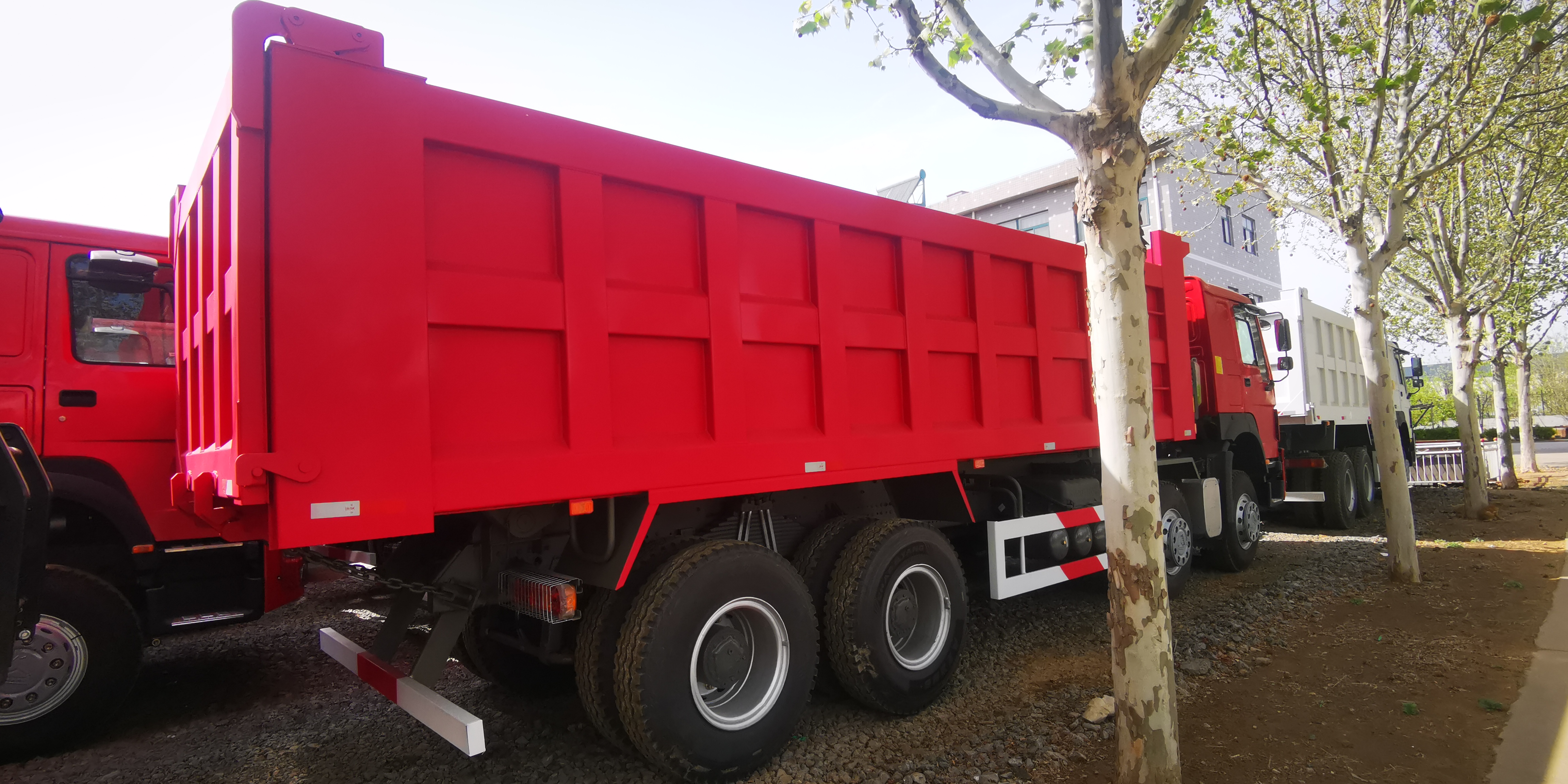 HOWO 8*4DUMP TRUCK 26m³