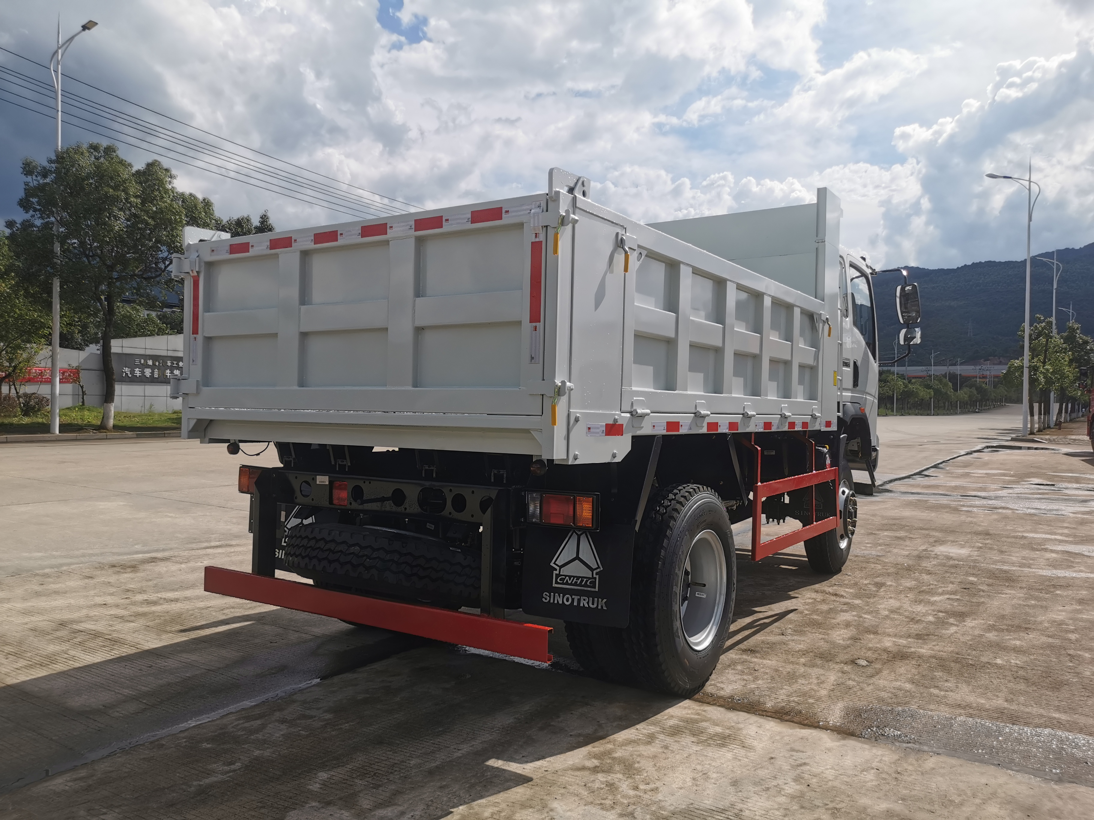 Fiji Best  Seller Sinotruk Howo  4×4 Truck