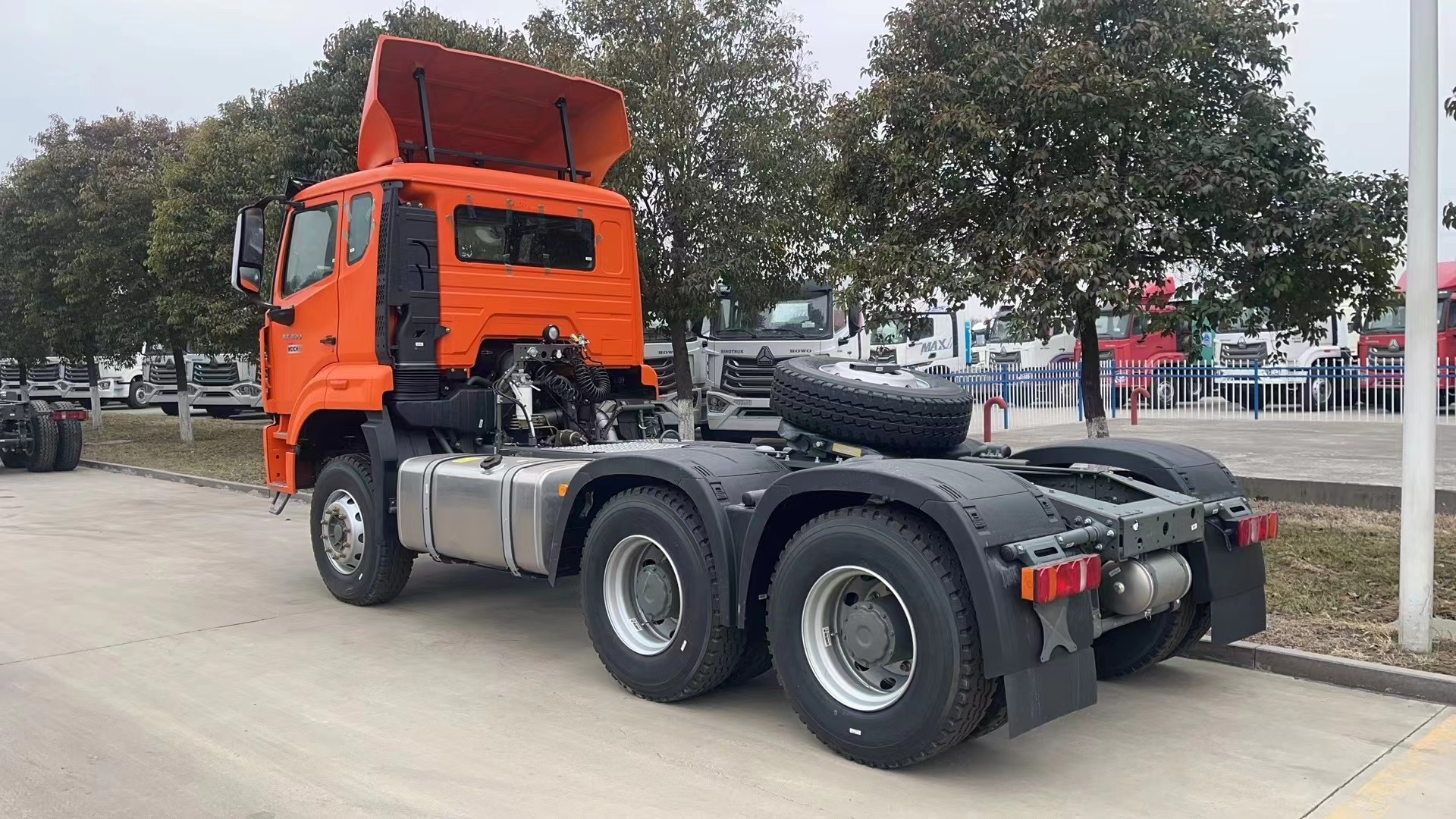 HOHAN NX 6X4 TRACTOR H77L SINGLE SLEEPER 430hp