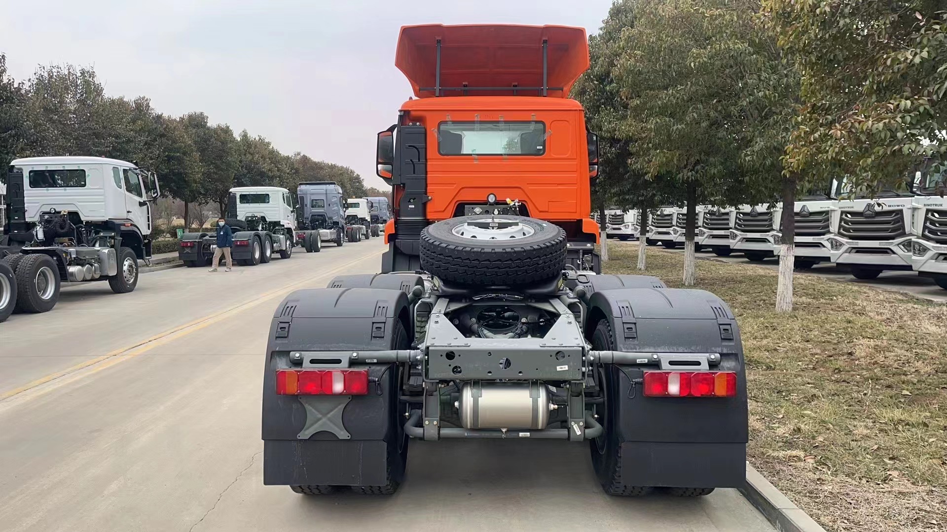 HOHAN NX 6X4 TRACTOR H77L SINGLE SLEEPER 430hp