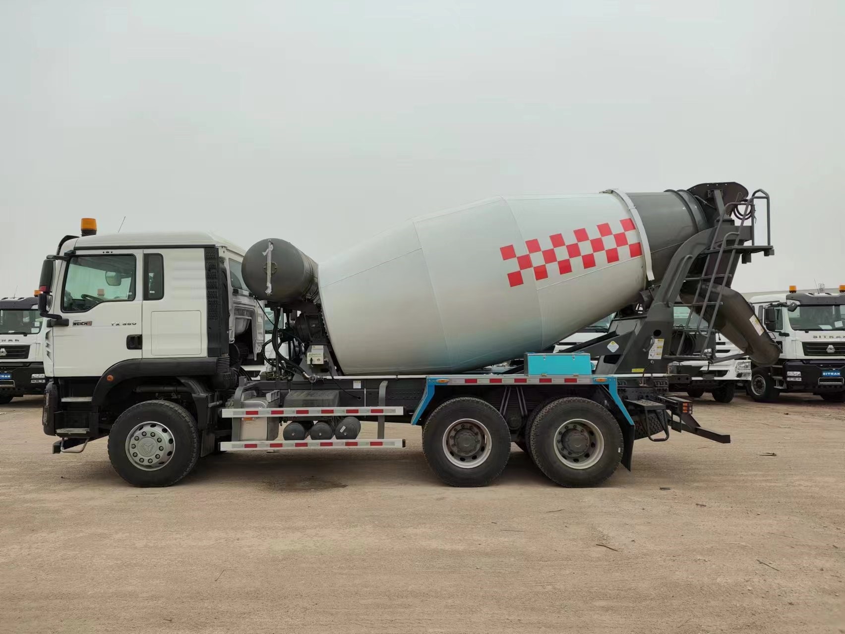 Howo TX 6×4 Concrete Mixer