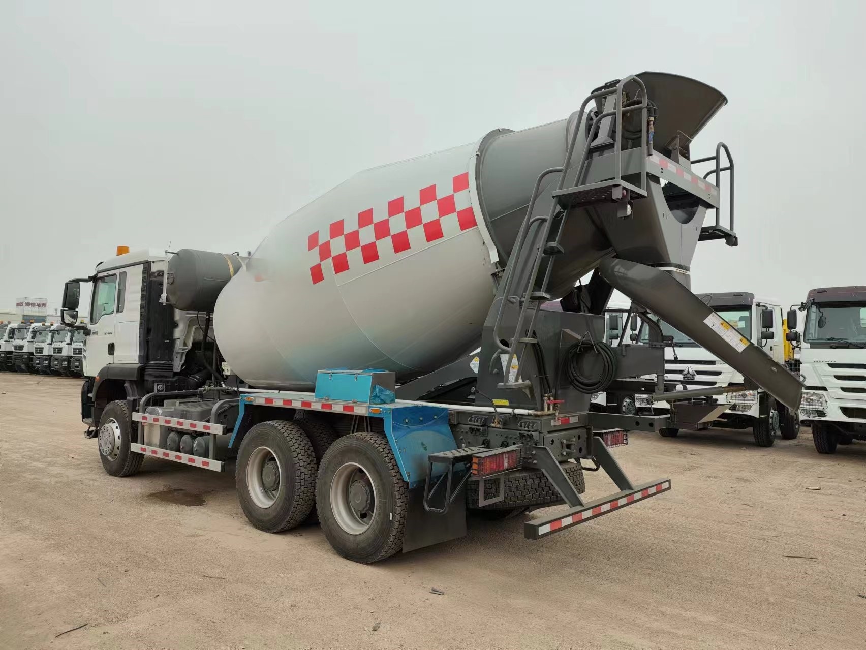 Howo TX 6×4 Concrete Mixer