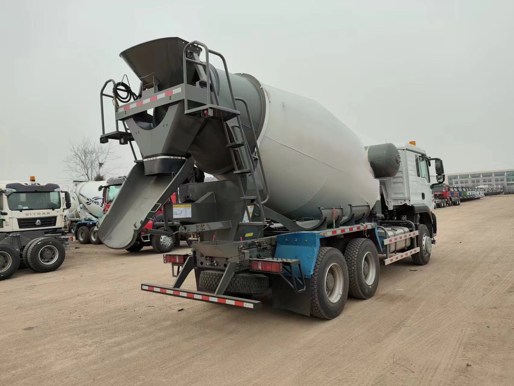 Howo TX 6×4 Concrete Mixer