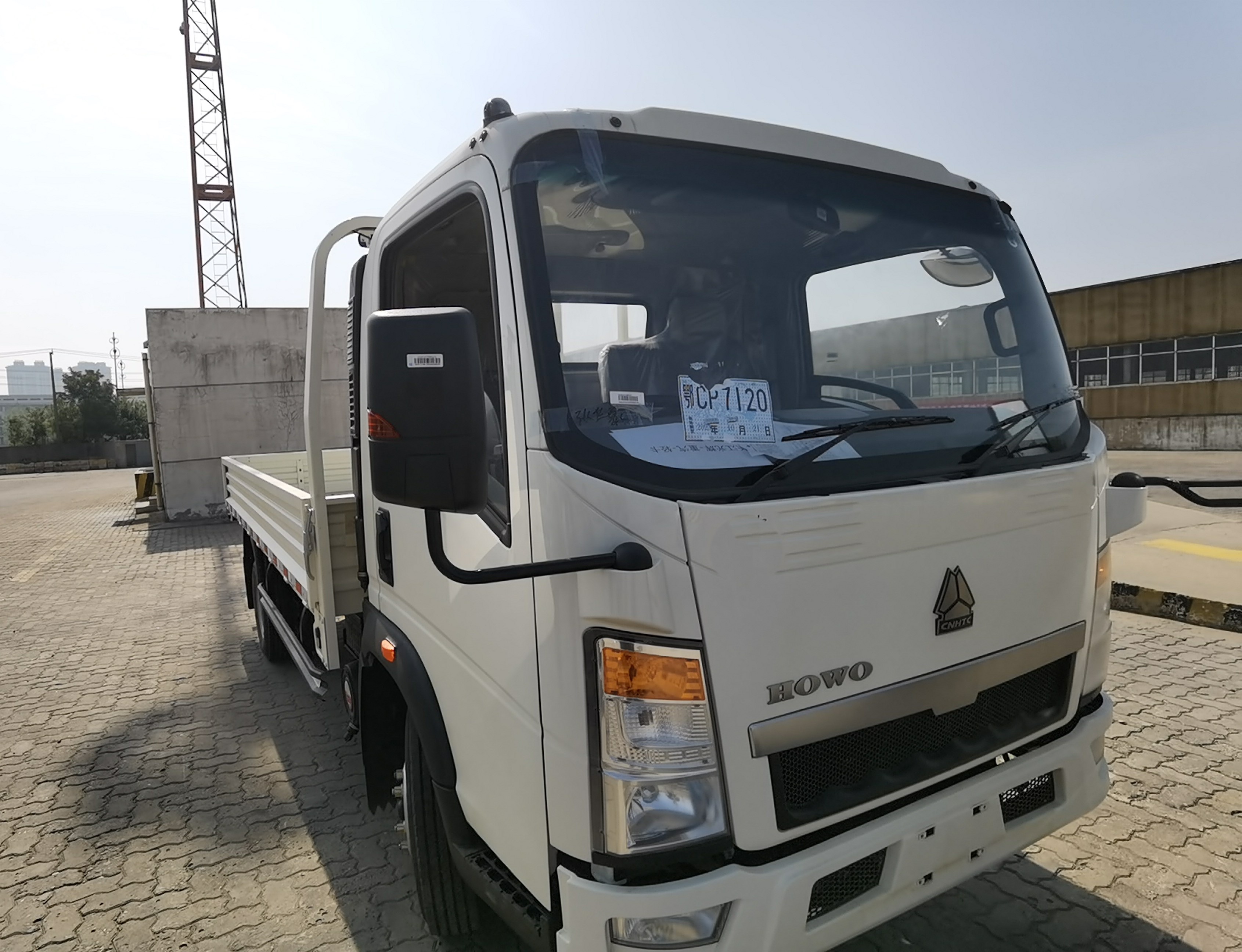 Made in China 4×2 Small Cargo Truck for Kenya