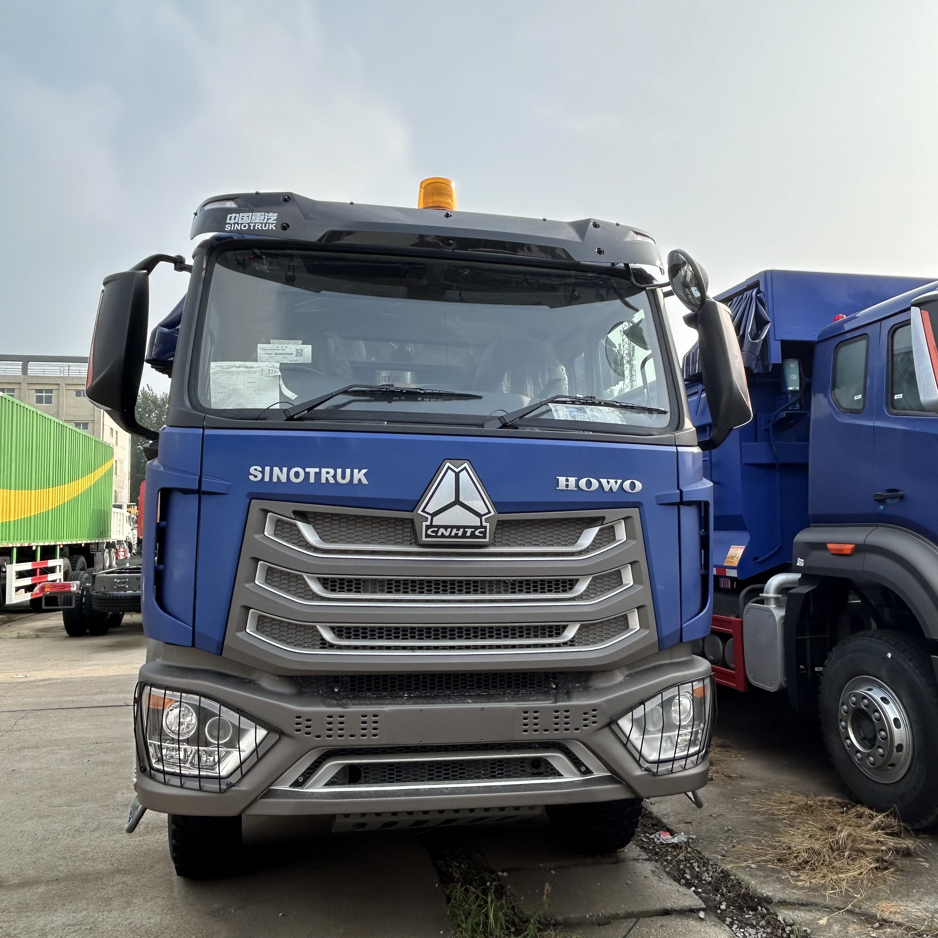 8×4 12 Wheels Tipper Truck For Kenya