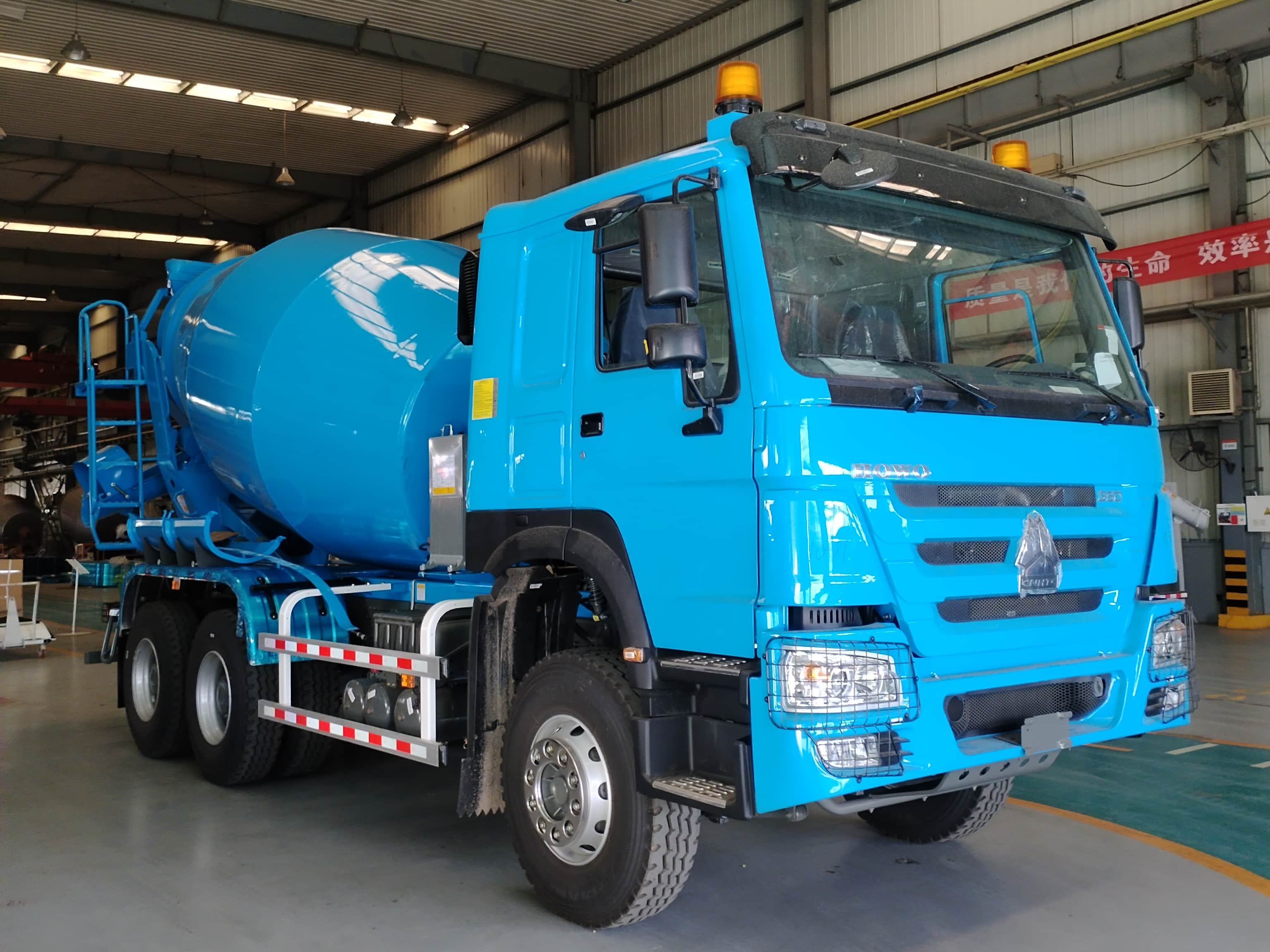 Howo 6X4 10 Wheelers 12m³ Concrete Mixer Truck 380hp Euro 2