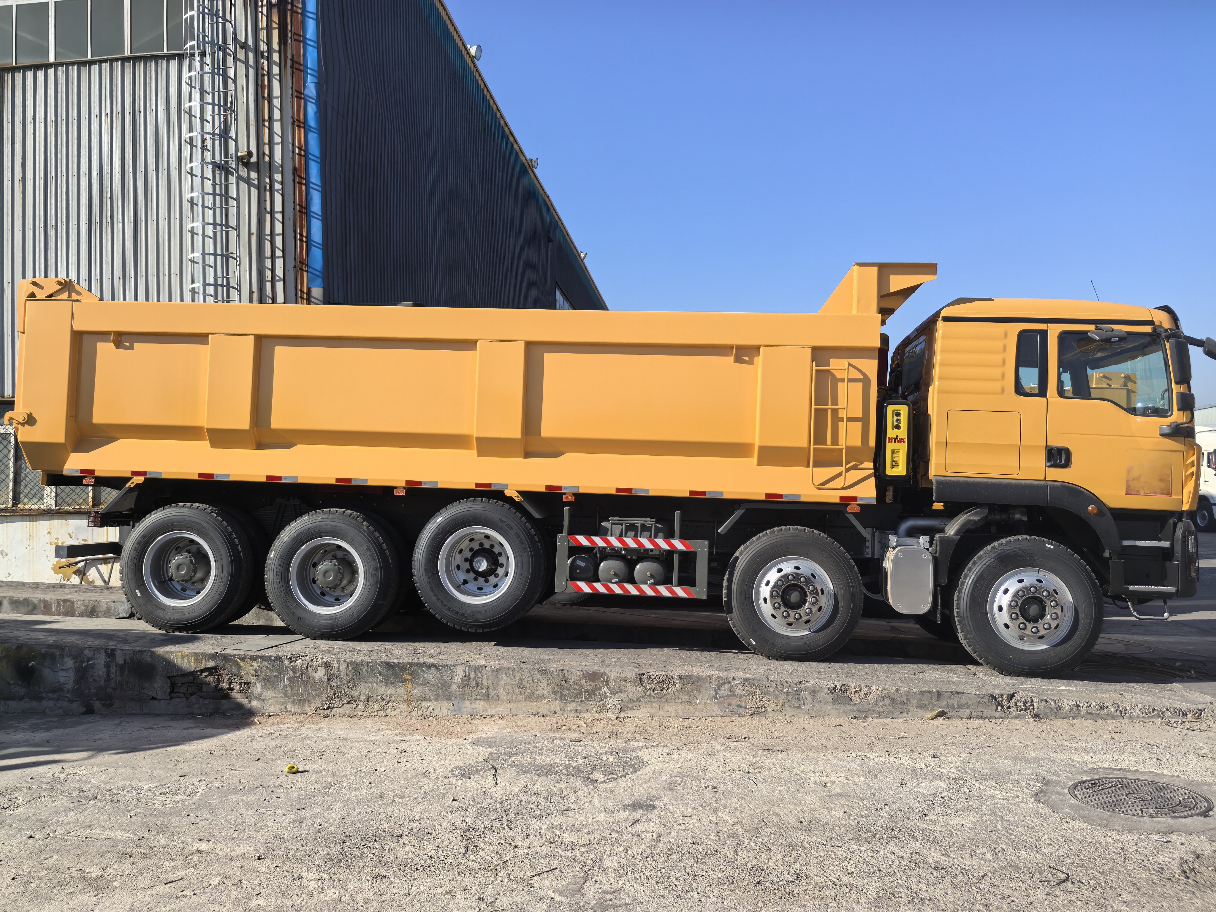 HOWO TX 10X4 DUMP TRUCK