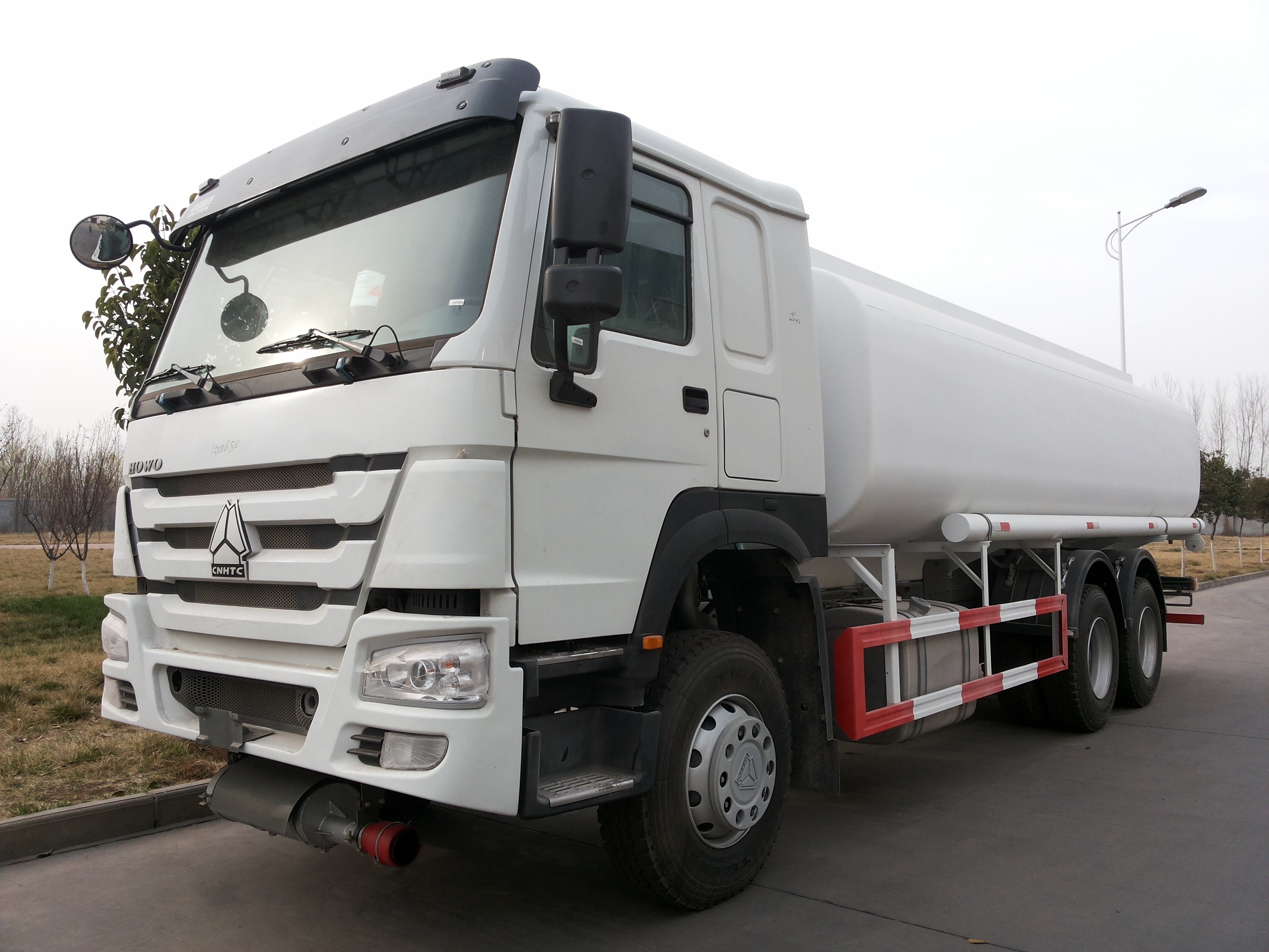 High Quality 25 cubic tanker truck