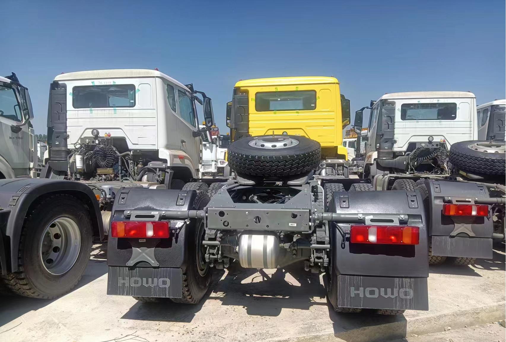 Mozambique Sinotruk Nx  6×4 Tractor Truck